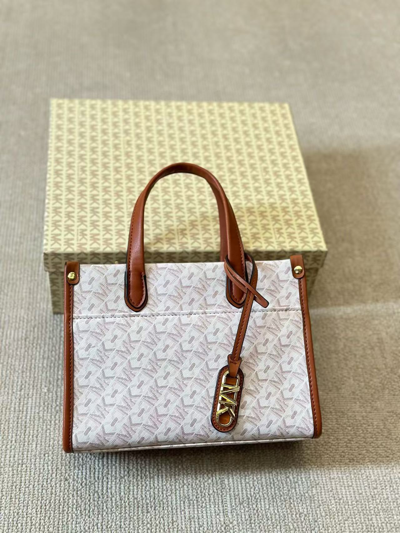 Bolsa Tote Michael Kors Nova,  - Women'S Tote Bags Michael Kors avaliação e preço