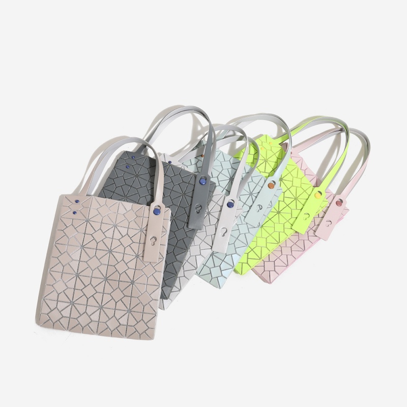 Bolsa Tote Geométrica de Diama - Women Bags 2026 Trends avaliação e preço